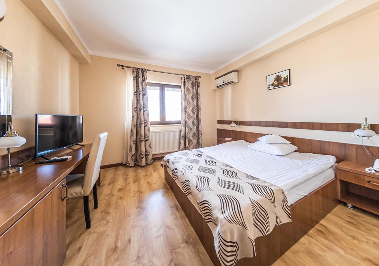 Hotel Crisana Arad Dış mekan fotoğraf