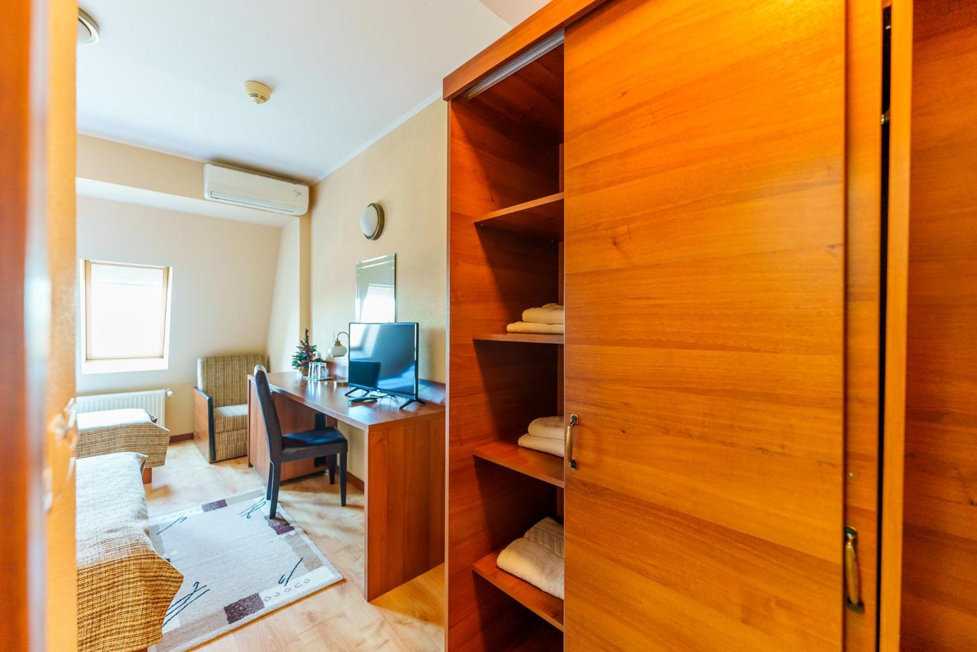 Hotel Crisana Arad Dış mekan fotoğraf