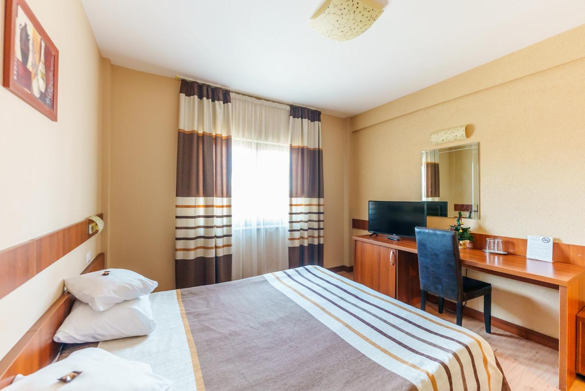 Hotel Crisana Arad Dış mekan fotoğraf