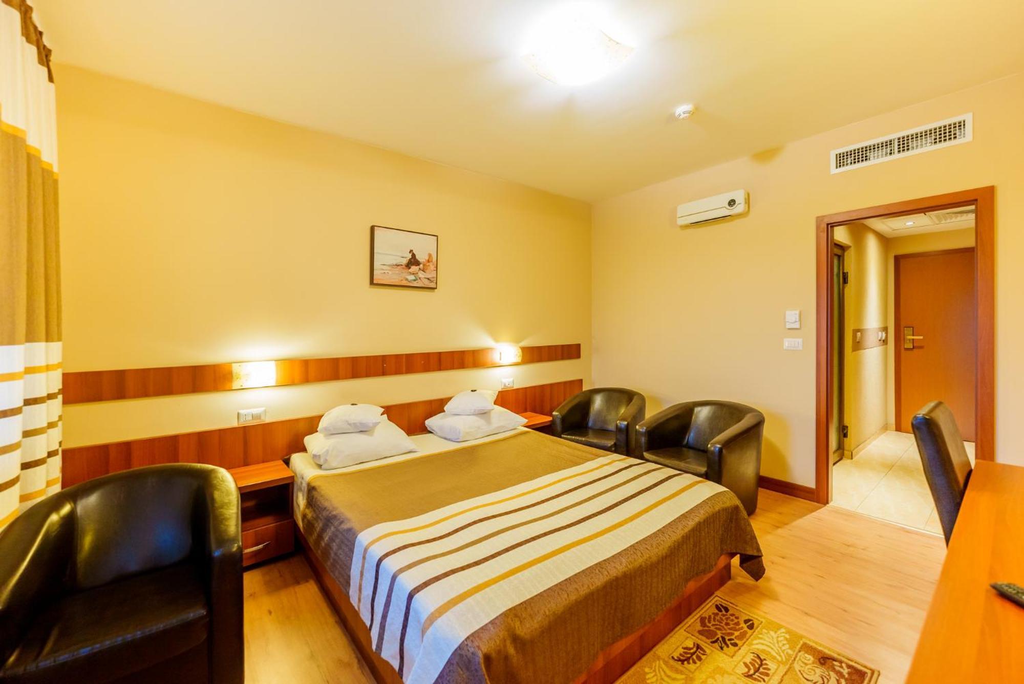 Hotel Crisana Arad Dış mekan fotoğraf