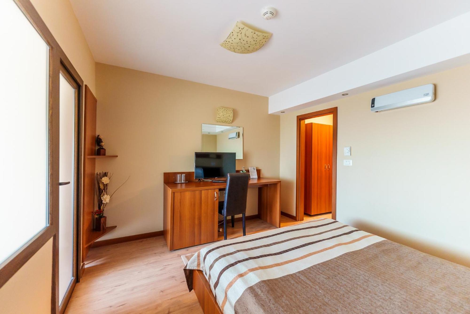 Hotel Crisana Arad Dış mekan fotoğraf